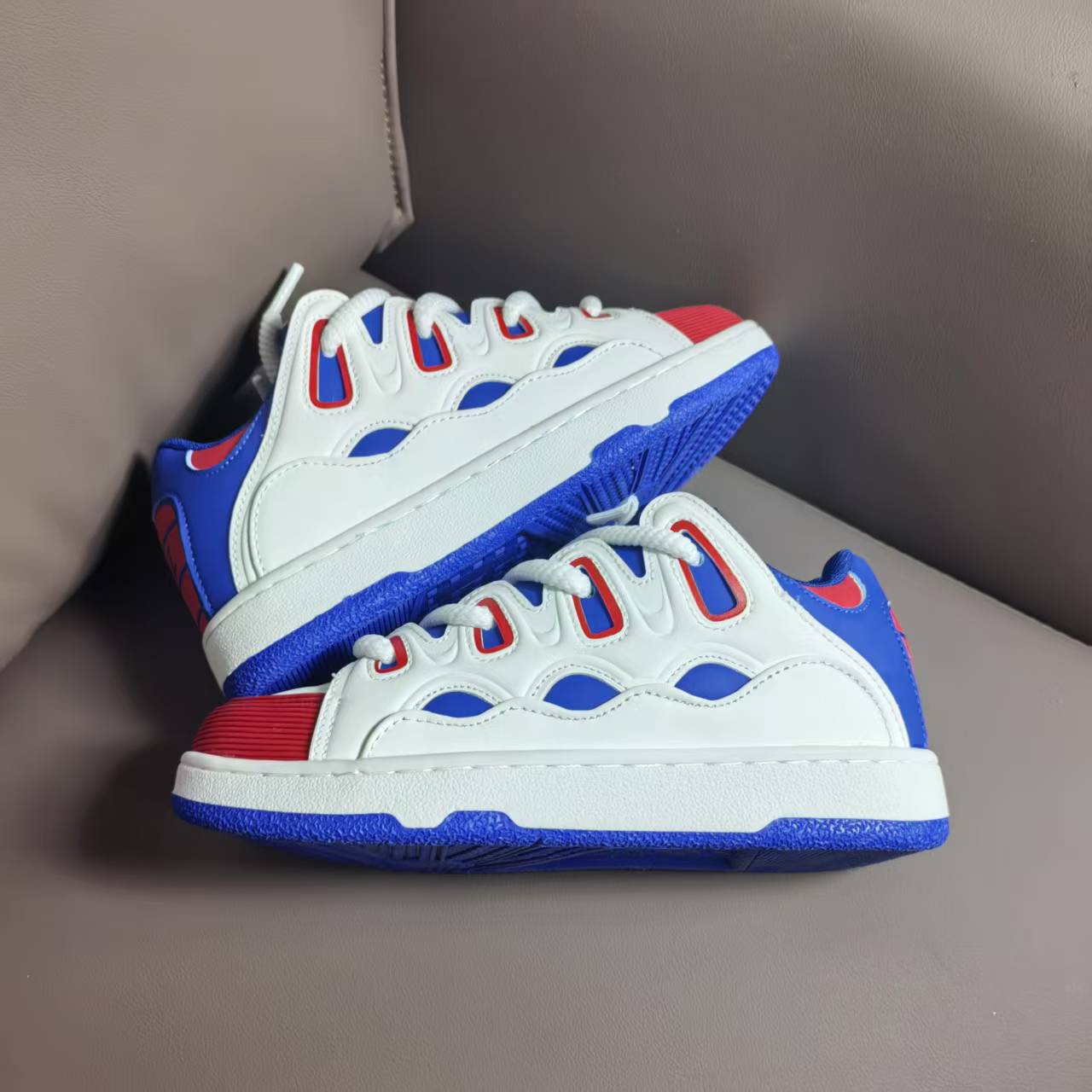 

Guochao в гонконгском стиле новые трендовые повседневные маленькие белые туфли для мужчин и женщин, универсальные для кампуса, легкие спортивные туфли для скейтборда для пар 44