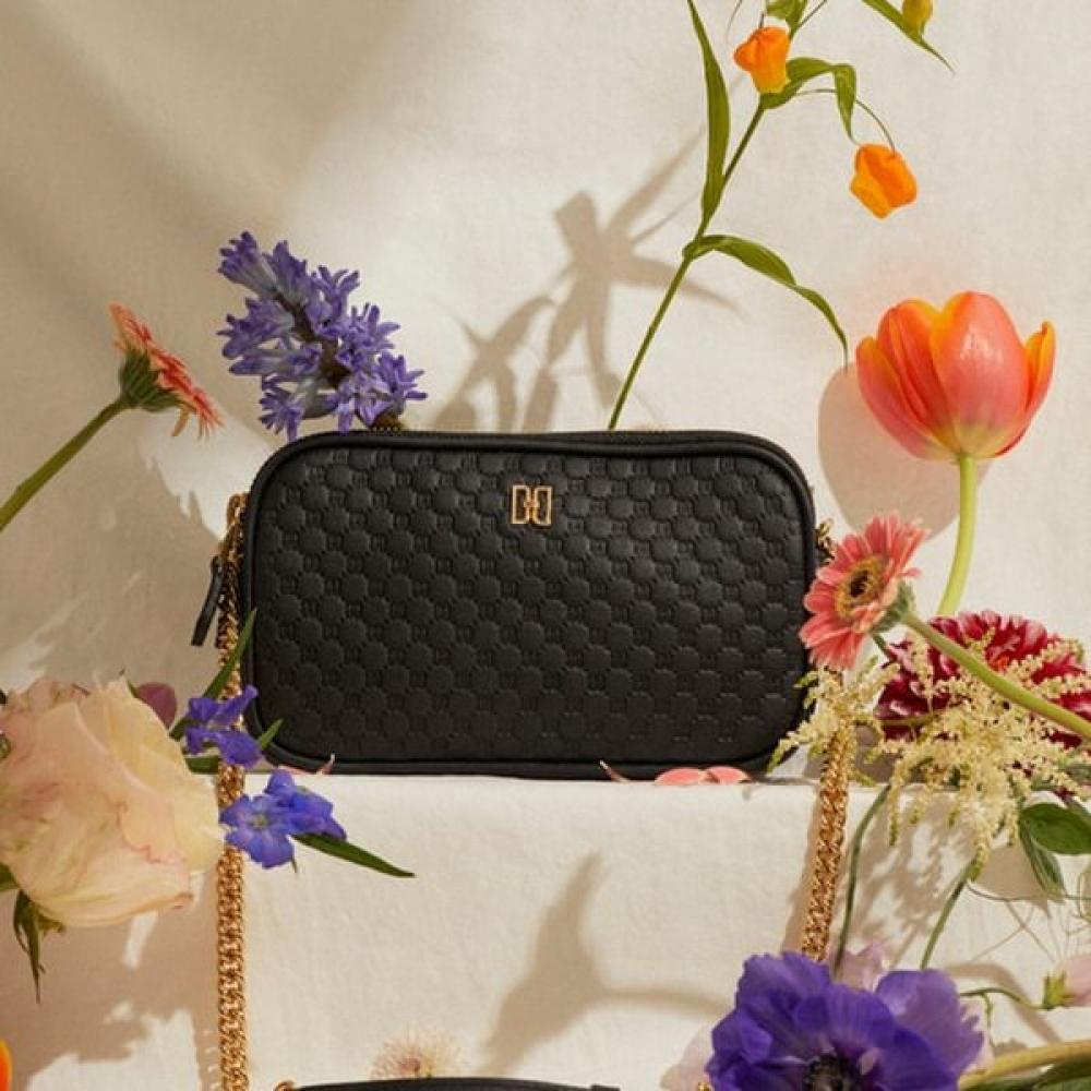 

Daks Black Dd Logo Pattern Leather Mini Crossbody Bag Single option