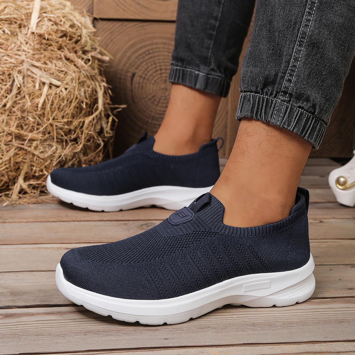 Men s Solid Color EVA Casual Shoe Lightweight Single Sole Non-Tiring Footwear for Everyday Use Men s shoes 39