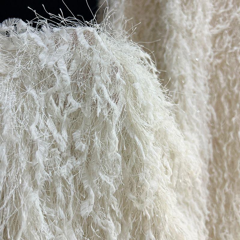 

Lustrous silk feather tassels with fluffy fabric suitable for wedding dresses formal gowns and background decoration fabrics 1.5M&1M белый