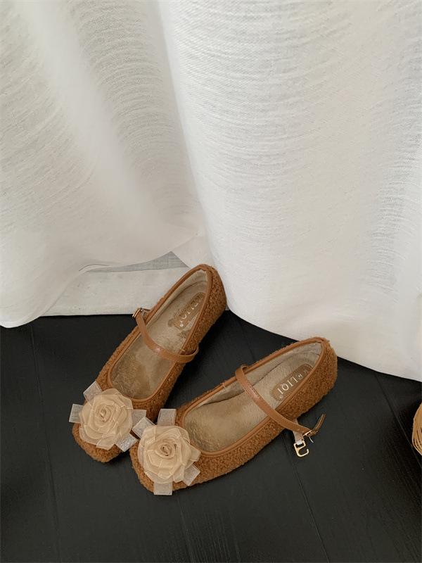 

2025 autumn and winter new square head fashion rose thick heel fluffy shoes warm and plush comfortable versatile cotton shoes 39 коричневий