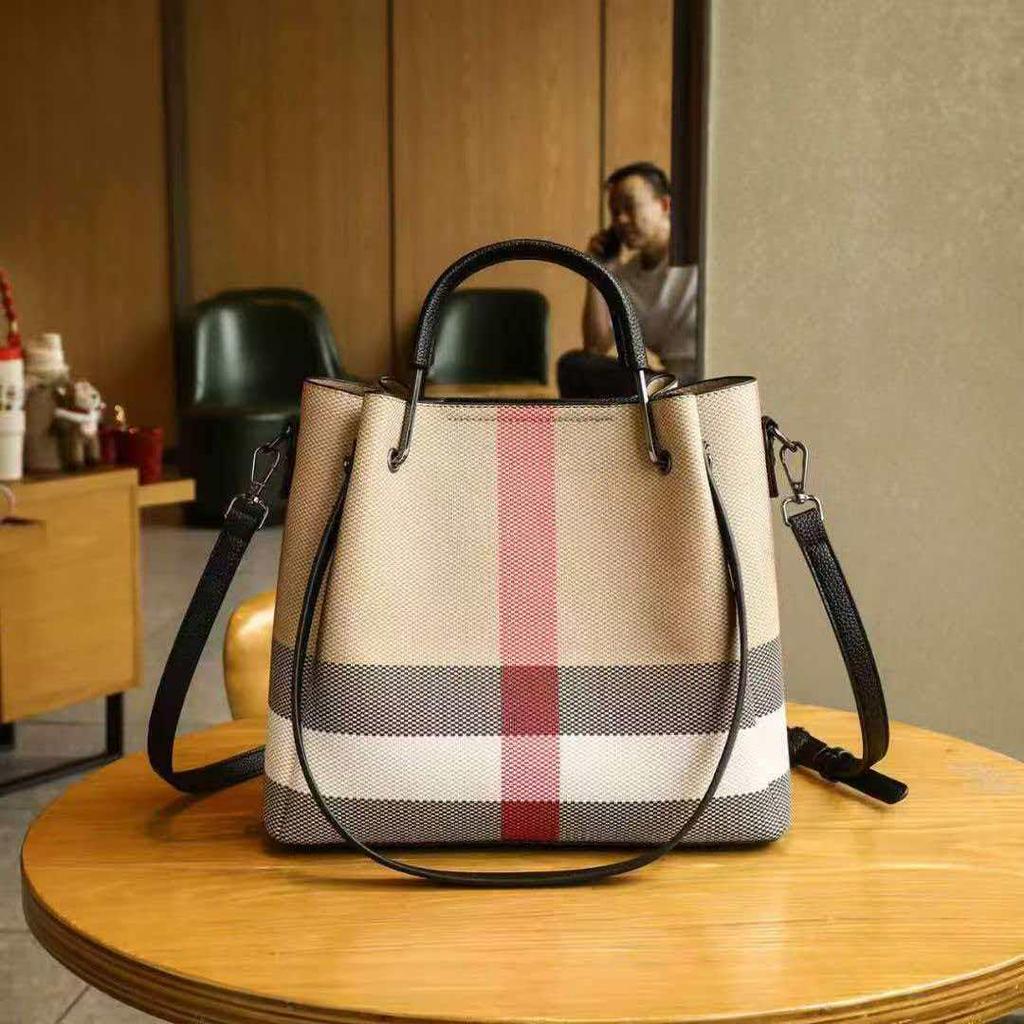 "2023 Women's Genuine Leather Plaid Shell Handbag - Versatile, Large Capacity, Shoulder & Messenger Bag"
