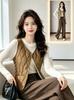 New women's down cotton vest in autumn and winter, piled and thickened to keep warm, wearing short V-neck sleeveless vest