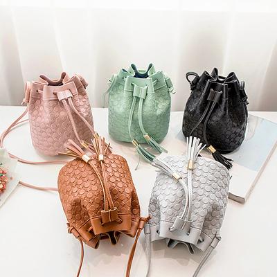 Dámská taška s reliéfním dvojitým třásněmi, nová crossbody kabelka přes rameno