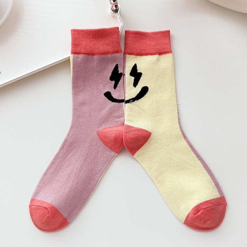 Chaussettes montantes tendance printemps et automne pour femmes, design dessin animé, assortiment de couleurs, smiley épissé