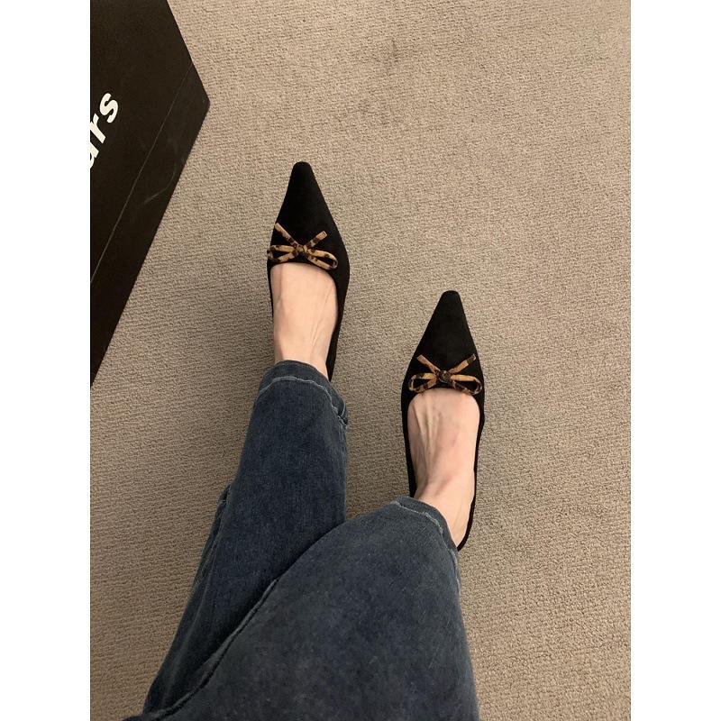 French flat-bottomed pointed black single shoes women's shoes spring and autumn 2025 new summer bow retro commuter ladyshoes