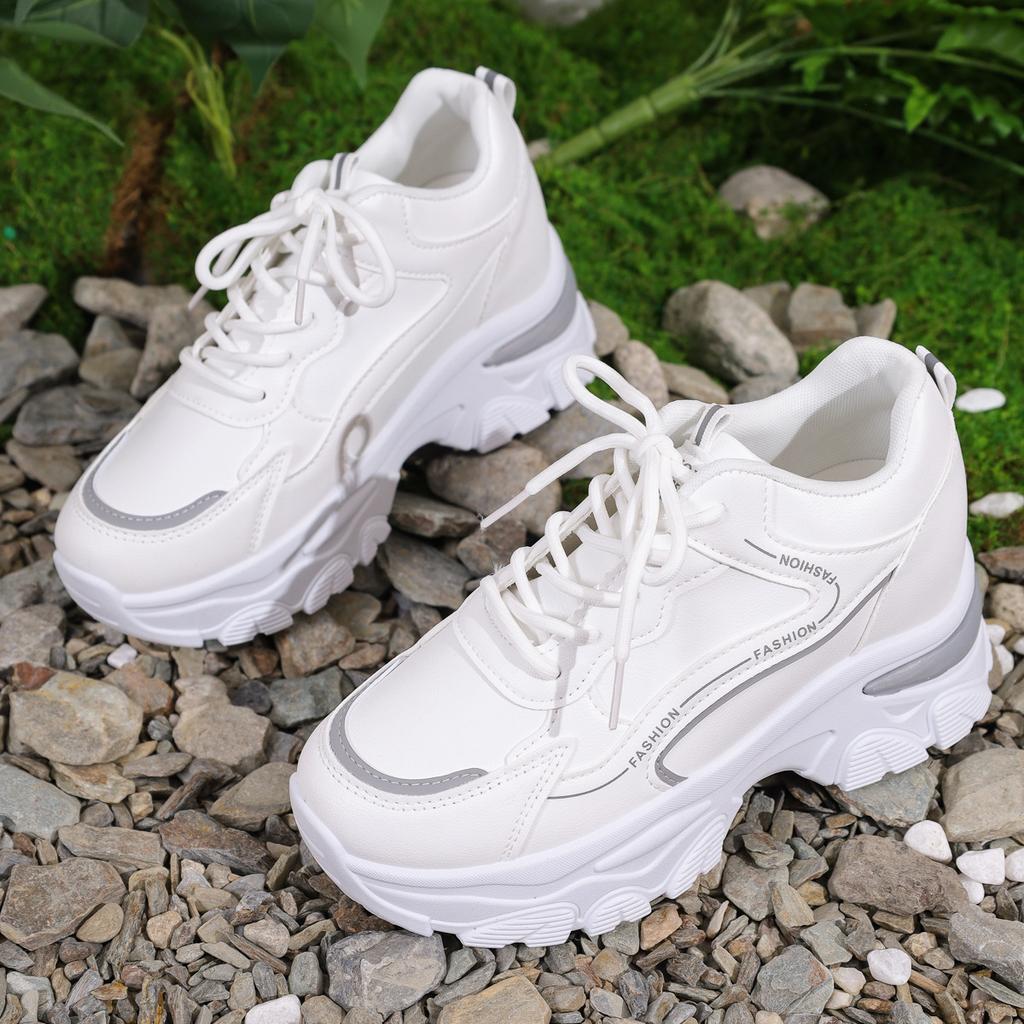 Small Father Shoes Women's 2025 Autumn New Versatile Thick-soled Non-slip Travel Sports Women's Shoes