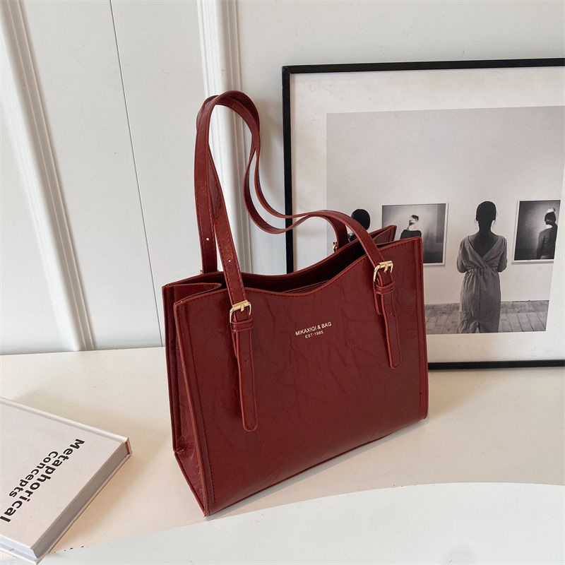 

Wedding Bag Fancy Bag Women s Bag Large Capacity Shoulder Bag Tote Bag Women 2025 Red New Style Wedding Bridal Bag Red without pendant
