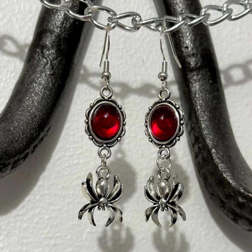 Gothic Punk Red Crystal Spider Long Pendant Earrings for Women Halloween Party Witch Dangle Earrings Jewelry Accessories Gifts
