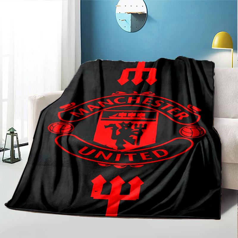 Football United F.C Pattern Blanket for Home Decoration, Bed, Sofa, Car Travel, Camping, Suitable for All Seasons, Birthday Christmas Gift