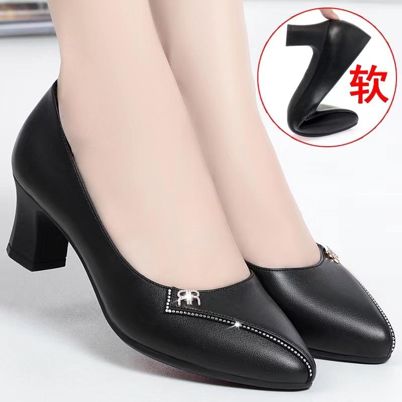 Spring Autumn Comfortable Women Cute Light Party Square Heel Shoes Cool Fashion White Soft Soled Casual Leather Shoes