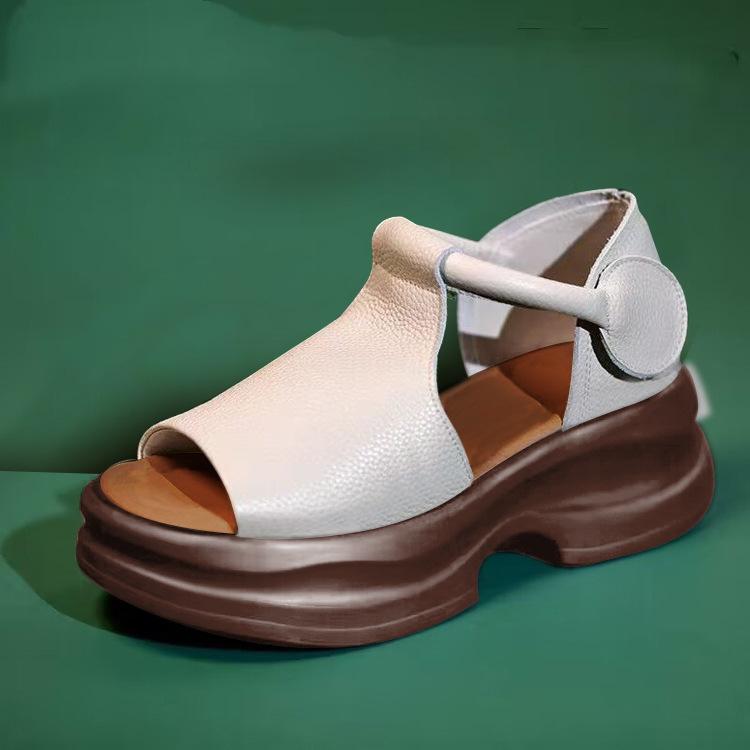 

Модные летние новинки женской обуви 2025 европейские / американские сандалии на платформе и танкетке, модные полые римские сандалии, волшебные сандалии для мамы 35