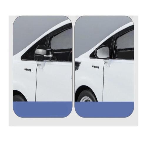 1/18 Scale Toyota Alphard MPV Diecast Metal Model Car with Sound & Light, Perfect for Gifts and Collections (White)