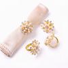 20PCS SHSEJA Hotel Napkin Ring Napkin Holder Round Flower Pearl Napkin Buckle Christmas Wedding Party Napkin Circle Decoration
