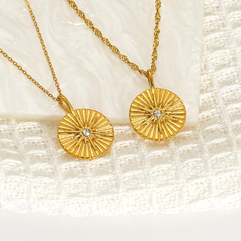 Beliebter Runder Markenanhänger Schmuck Damen Edelstahl Vergoldet Temperament Oktagramm Anhänger Halskette