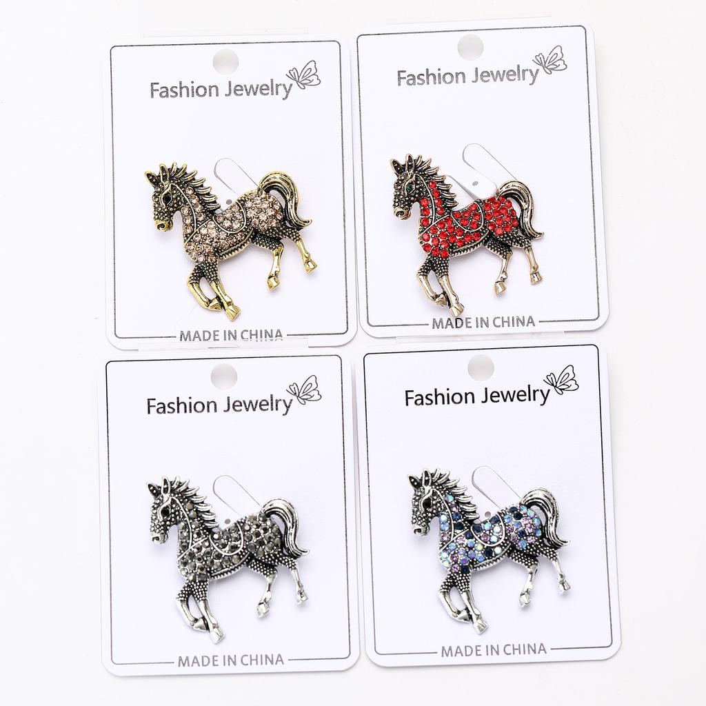 Vintage Rhinestone Horse Brooch for Women Animal Banquets Pins Party Accessories