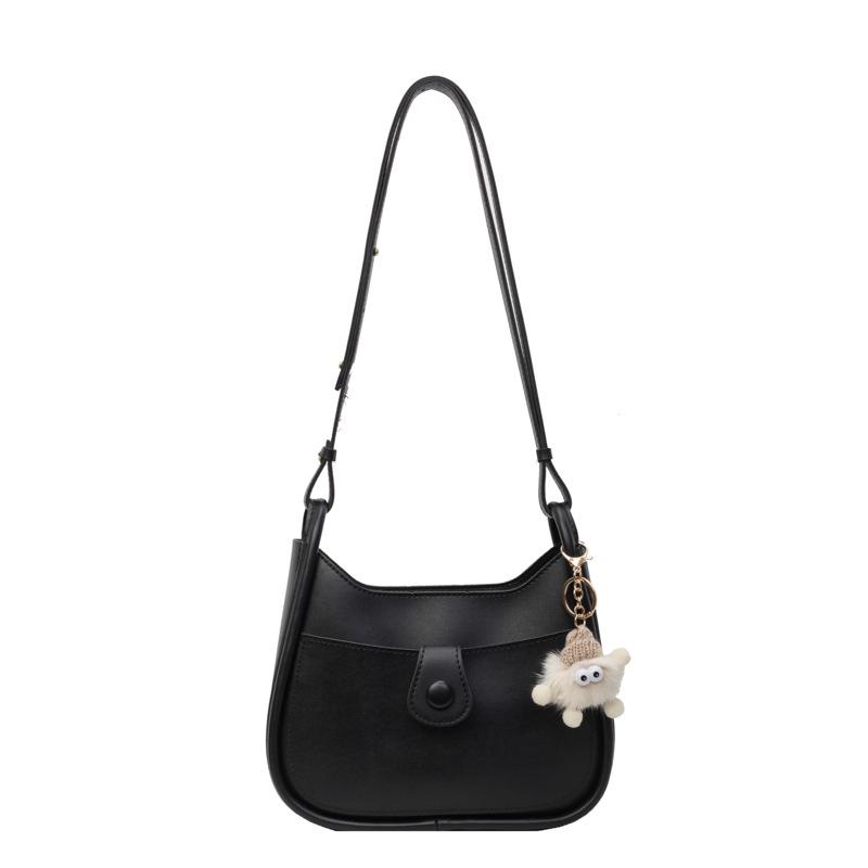 

Retro Aesthetic Korean Fashion Tote: Casual Fresh Handbag, Commute Crossbody Shoulder Bag. With Pendant чорний