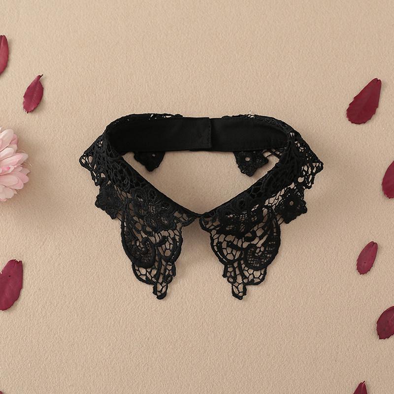 Všestranný dámský falešný límec s krajkovým lemem