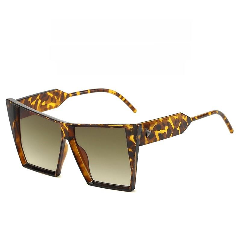 Fashionable Cat Eye Sunglasses With Uv400 And Lightweight Pc Frames For Summer Outings And Events