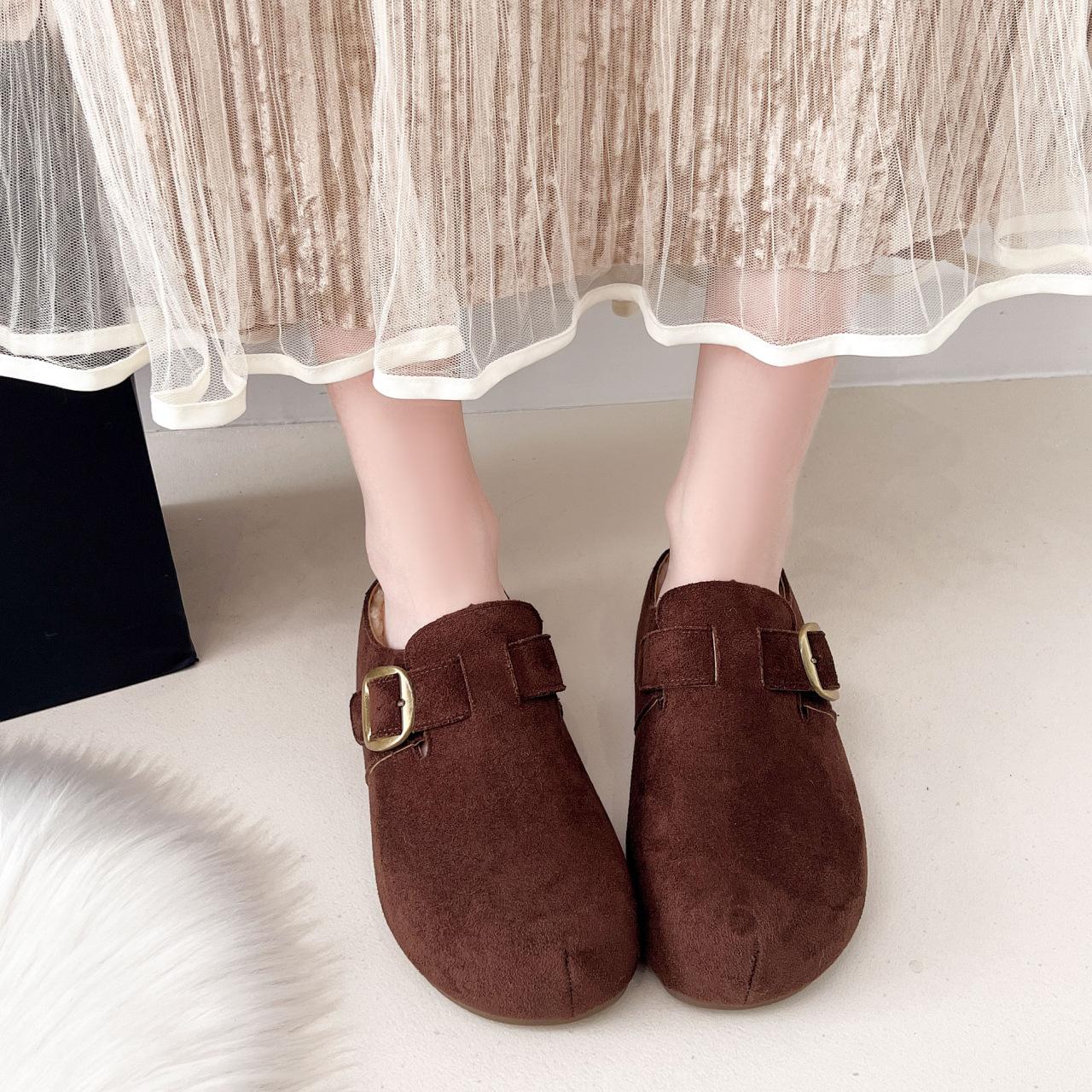 

Толстая подошва, внутренняя высота, увеличение, бархатная головка сумки, шлепанцы Birken женские 2025 новые осенне-зимние, ретро, с одним ремешком 40 темно-коричневого