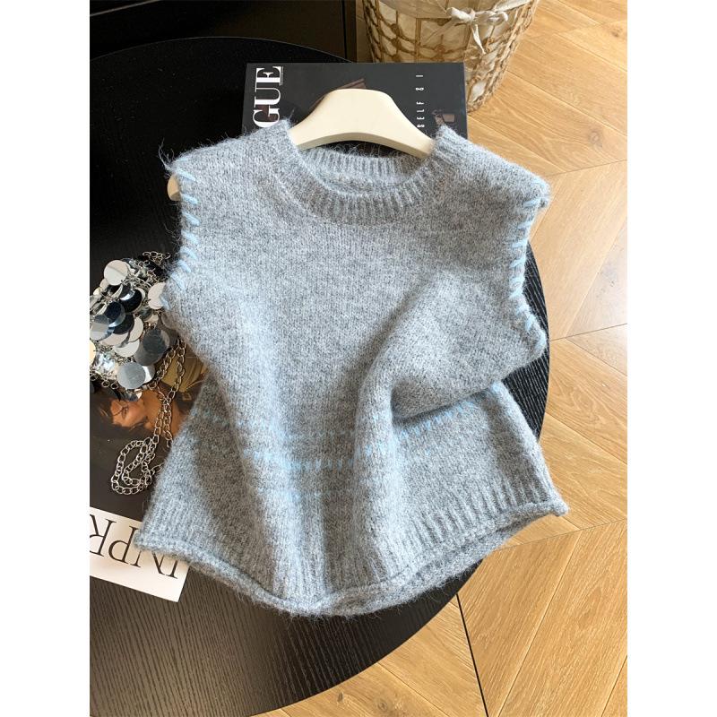 European High-End Knit Vest: 2026 Autumn/Winter Sleeveless Top Women's Style