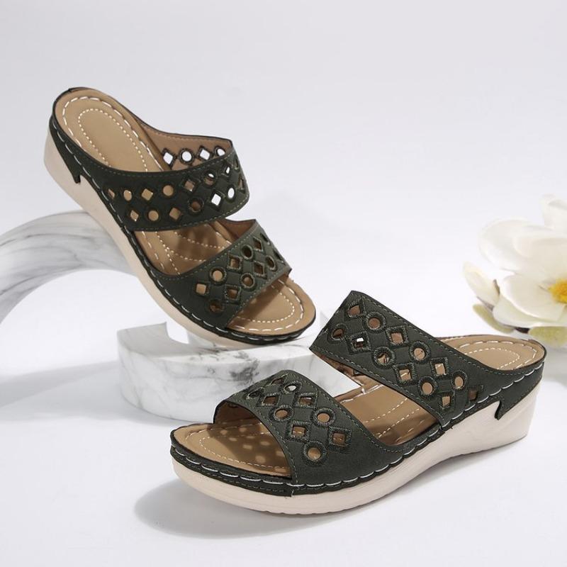 Foreign Trade Large Size Wedge Heel Women's Slippers Summer New European and American Wedge Heel One Word with Cool Slippers