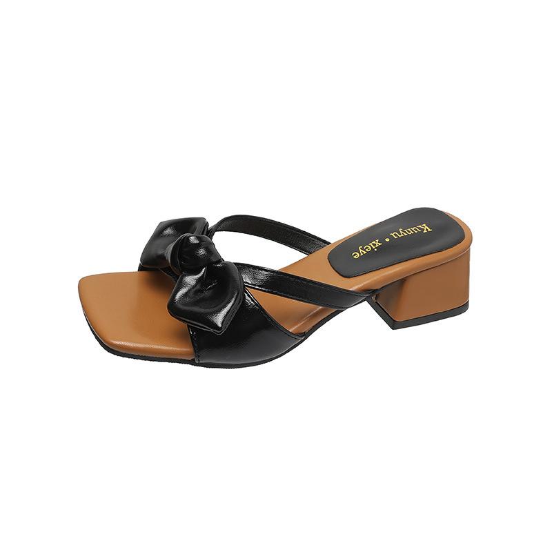 

2025 summer new women s summer wear French fashion casual thick heel bow high heel cool slippers children 40