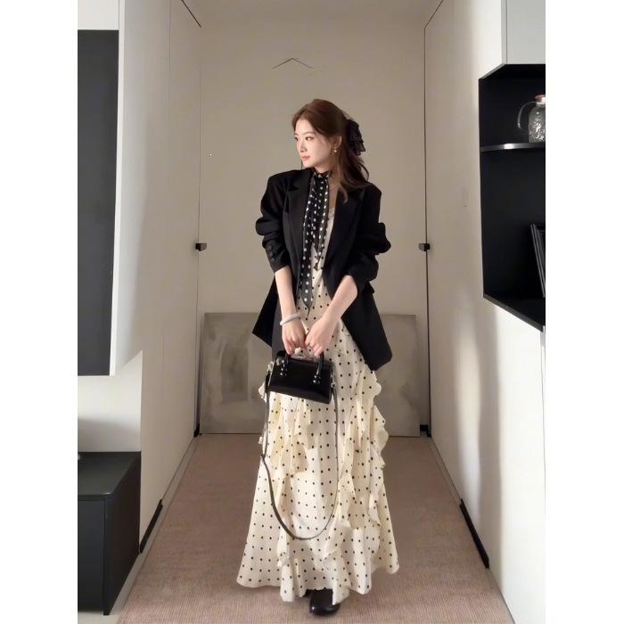 Early spring women's clothing 2026 new long suspender polka dot dress suit Korean a complete set of ootd wear long dress