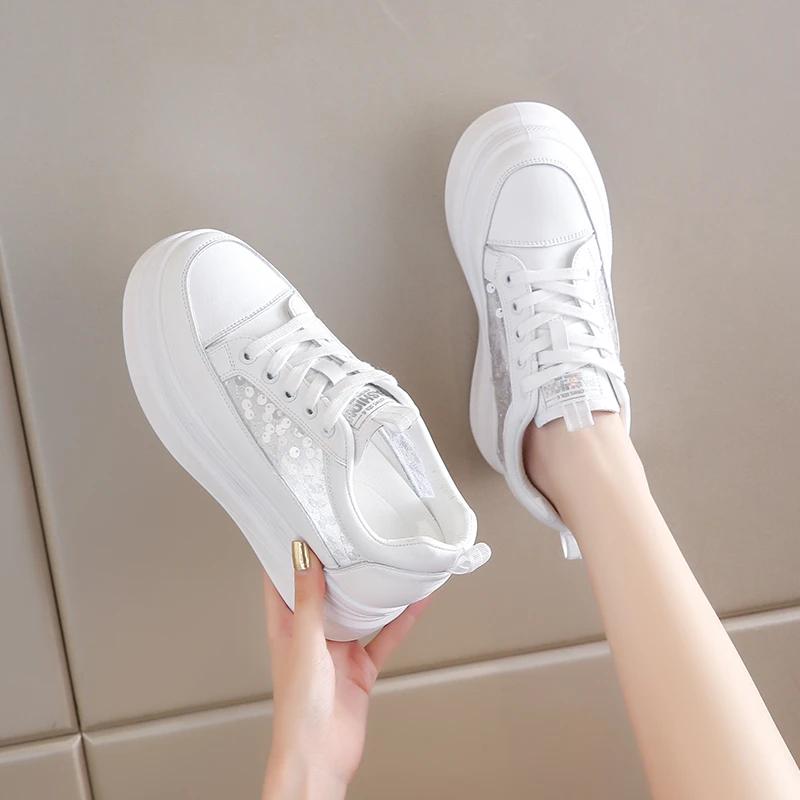 Mesh scobit pantofi albi mici, de vară, respirabil, versatil, tălpi groase, cu înălțime ridicată în interiorul pantofilor de damă