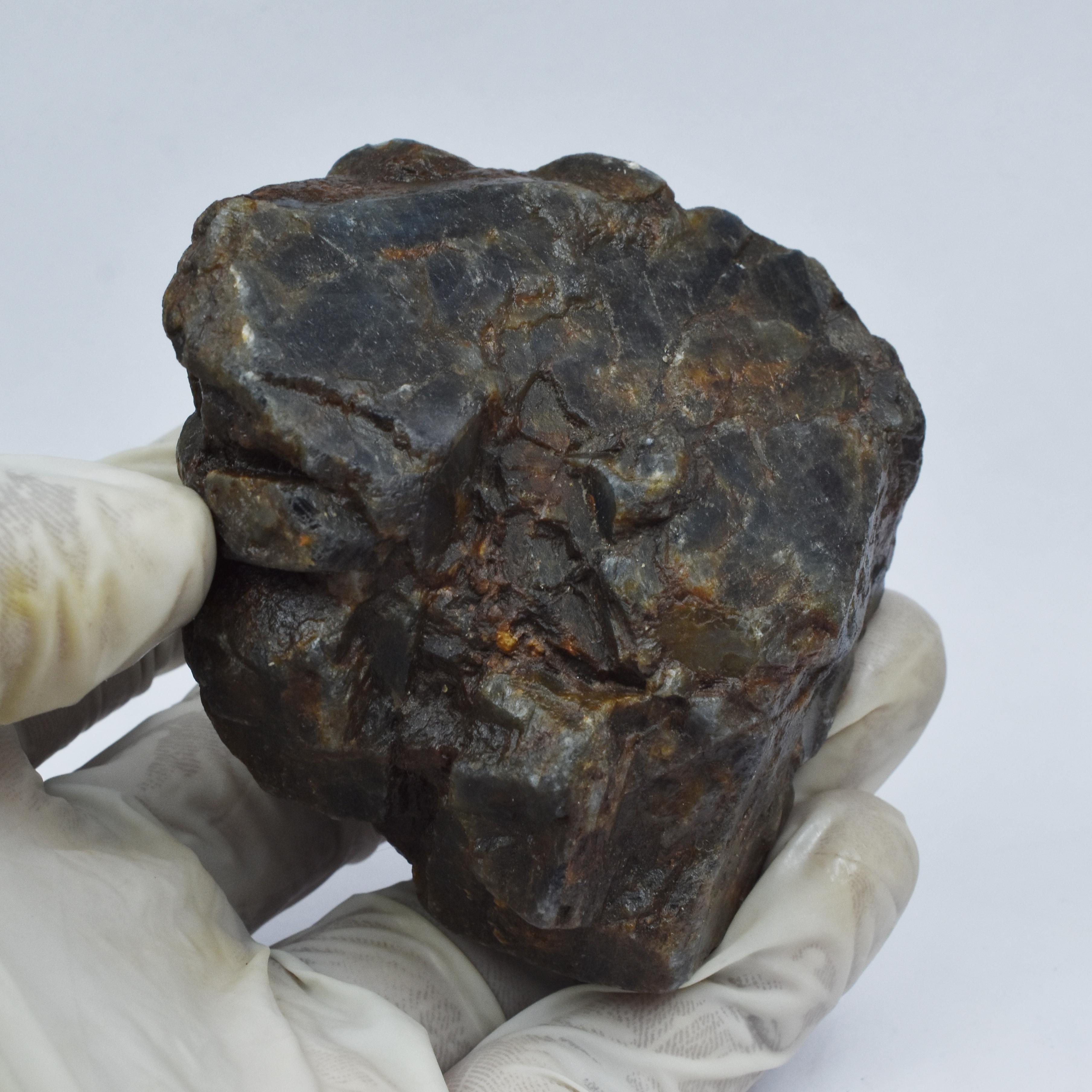 

1932.92 Карата Натуральний Африканський Синій Сапфір Необроблений Сирий Розсипний Самоцвіт СЕРТИФІКОВАНИЙ AR-2510 71.3 mm approx синій