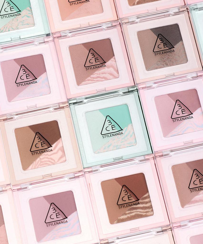 Color Grid Eyeshadow (Gift Multi-brush)