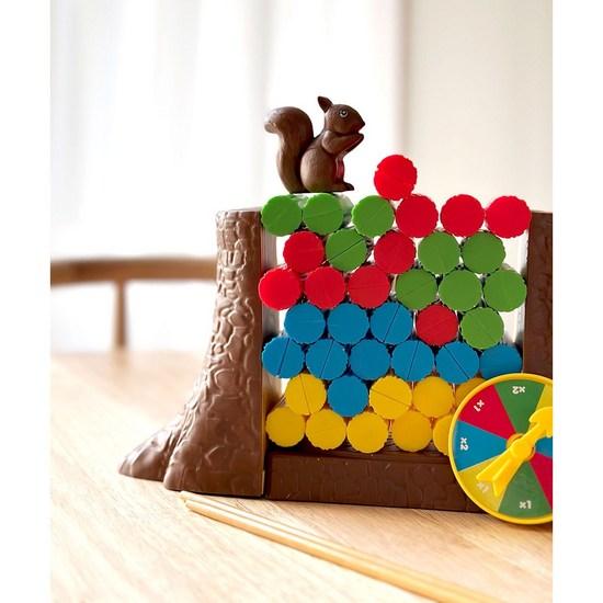 Veverčí Jenga desková hra, populární korejská hra