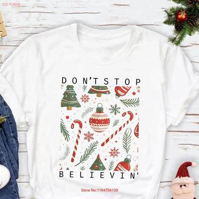 Dont Stop Believin Christmas T Shirt Unisexs Womens Xmas Holiday Funny Family Vintage Washed Breathable Top For Everyday Wear