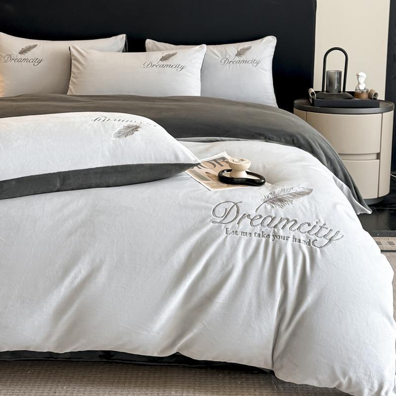 Plush Coral Fleece Winter Bedding Set: Thickened Velvet Duvet Cover, Flannel Bed Sheet, and Pillowcases