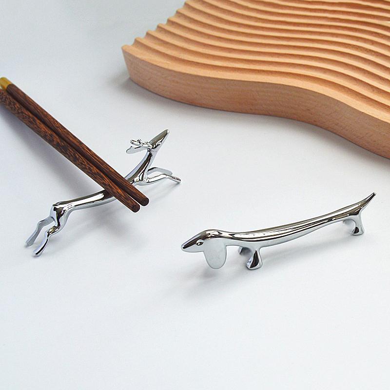 1/2pcs Metal Cutlery Rack Deer-shaped Chopstick Rest Zinc Alloy Chopstick Rest Tableware Home And Kitchen Accessories Rack