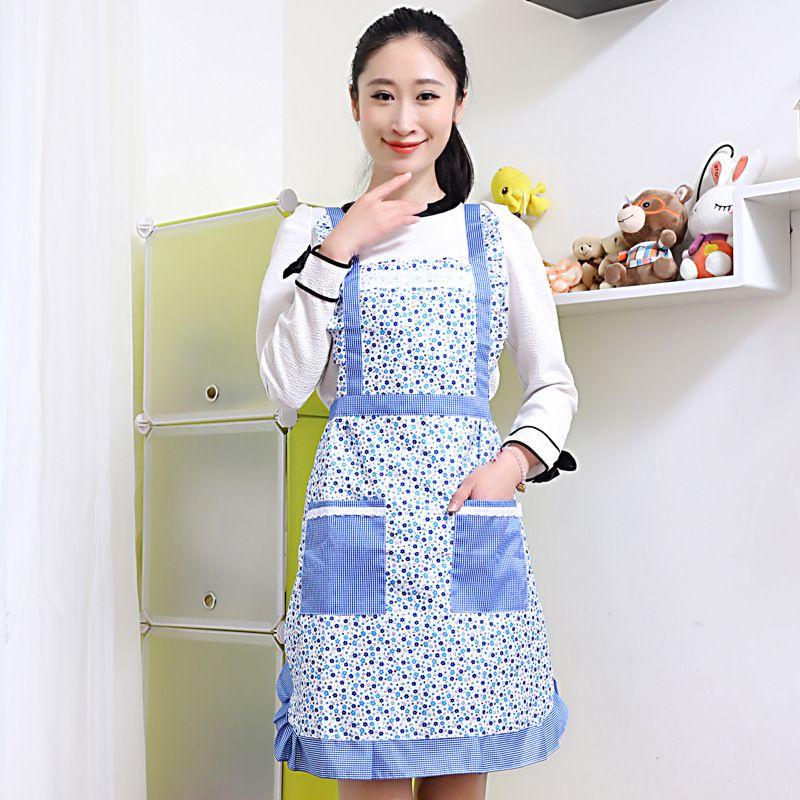 Classic Women Apron With Ruffle Pocket And Floral Roses For Kitchen And Chef Duties