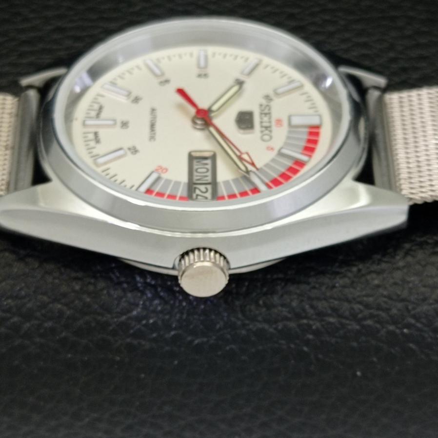 MONTRE AUTOMATIQUE VINTAGE SEIKO 5 JAPON D/D BLANCHE POUR HOMMES REMIS À NEUF 528-a277005-7