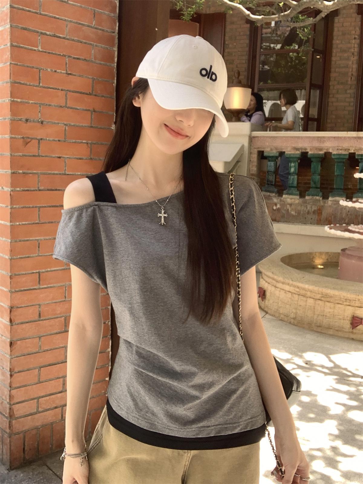 

Design slanted shoulder short-sleeved T-shirt women s summer new American Spice Girl slim and thin off-the-shoulder student top S серый