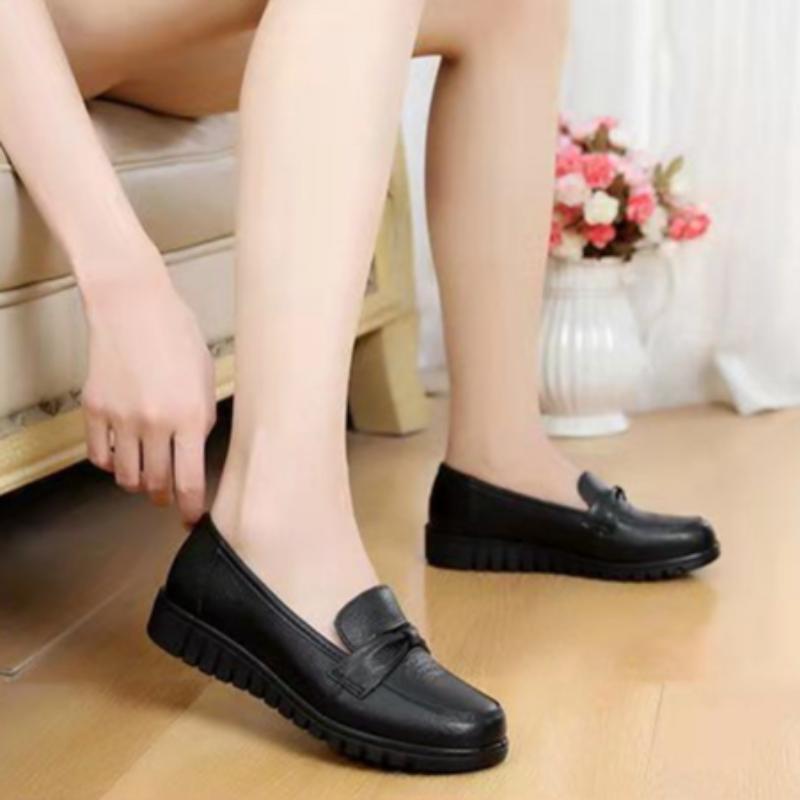 Spring Women's Shoes Low-top Round-toe Loafers Waterproof Moccasins Soft Leather Shoes