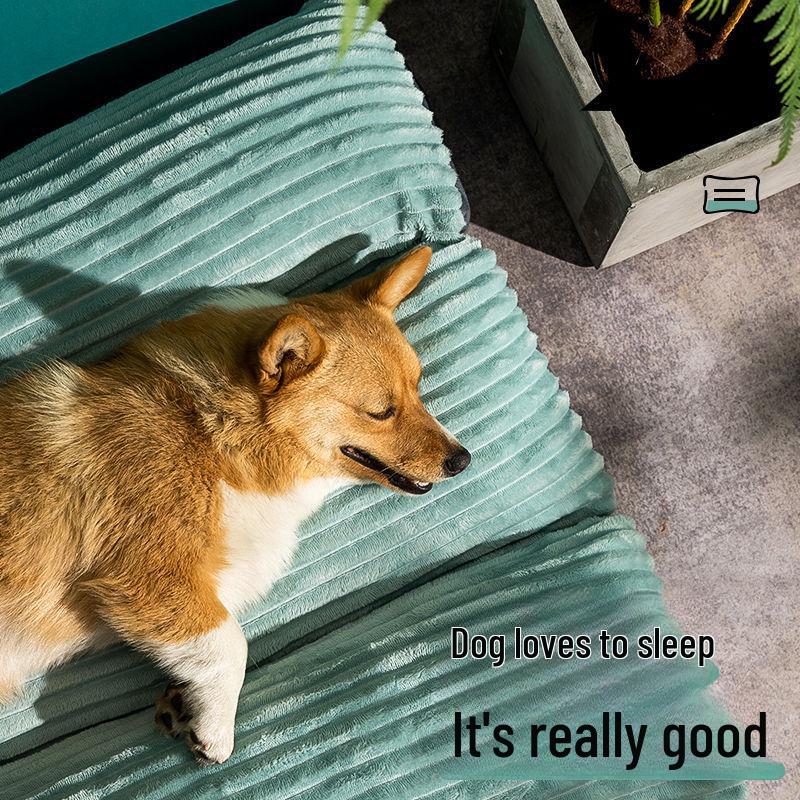 Universal All-Season Pet Mat: Removable, Washable & Anti-Tear for Cats & Dogs