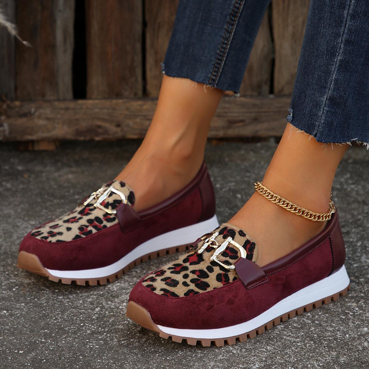 

Foreign trade large size women s shoes 2025 summer new metal buckle flat bottom casual cloth surface single shoes 43 yards independent station 43 бордовий