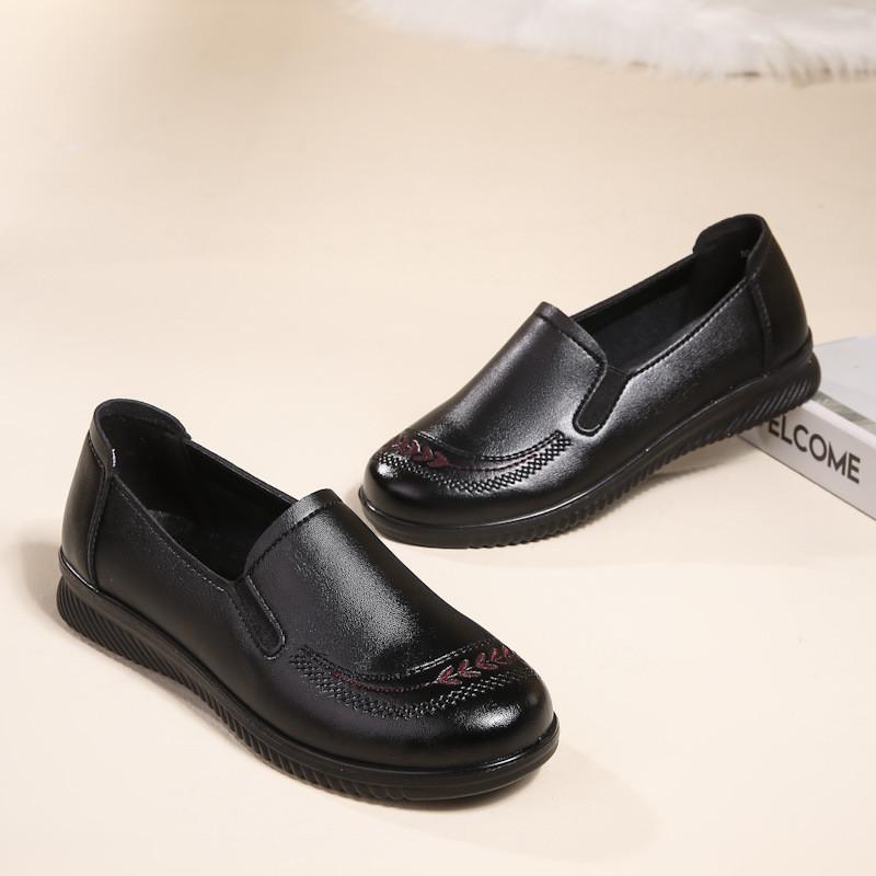 

Новая обувь для мам одинарные туфли удобная мягкая подошва плоская подошва кожаные туфли среднего возраста для среднего возраста и пожилых нескользящие пожилые женские туфли весна 35 чёрный