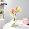 Small Table Sculpture 3D Printed Curved Flower Arrangement Stand, Minimalist Holder Ornament, Detailed Craft Statue Creative Artistic Decoration