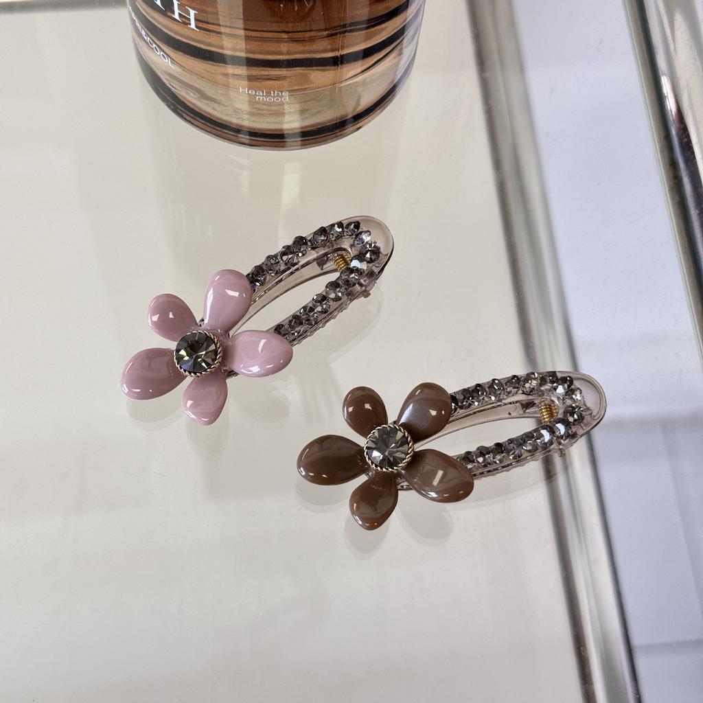 Koreańskie akcesoria do włosów dla kobiet dziewczynka klips wsuwka kwiaty cyrkonie krab spinka do włosów nakrycie głowy vintage modne wiodąca moda słodkie