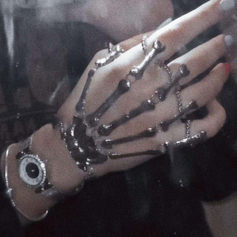 Halloween Ornaments Stretch Bracelets Punk Exaggerated Skull Fingers Bones Jointed Fingers Bracelets Women'S Jewelry