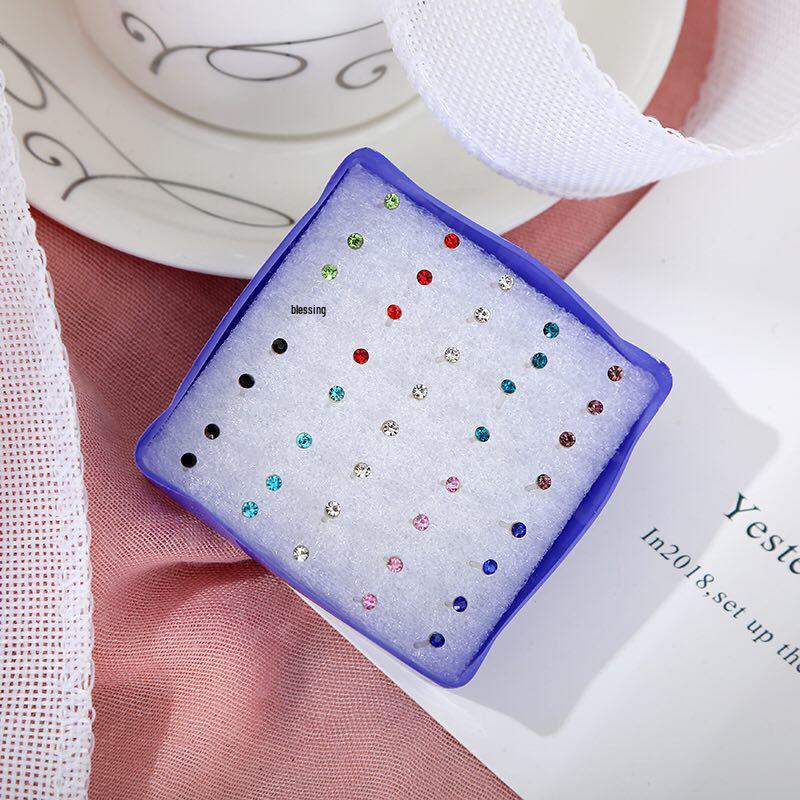 

Серьги-пусеты с черным цирконом: Милый и простой корейский стиль для девочек