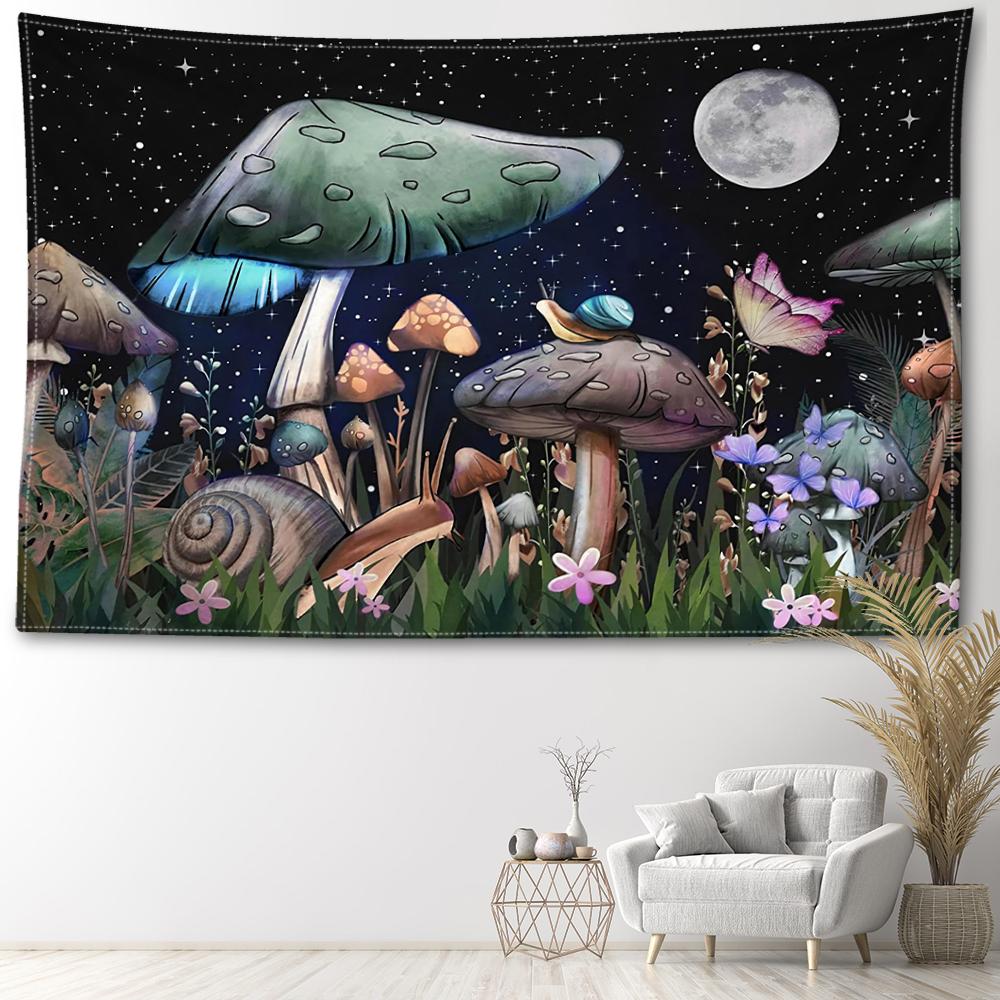 Гобелен с изображением улитки и гриба на стене — фото 3