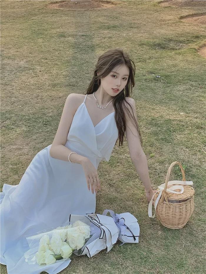 Stylish Backless V-Neck Summer Dress with Lined Skirt In Trendy White.