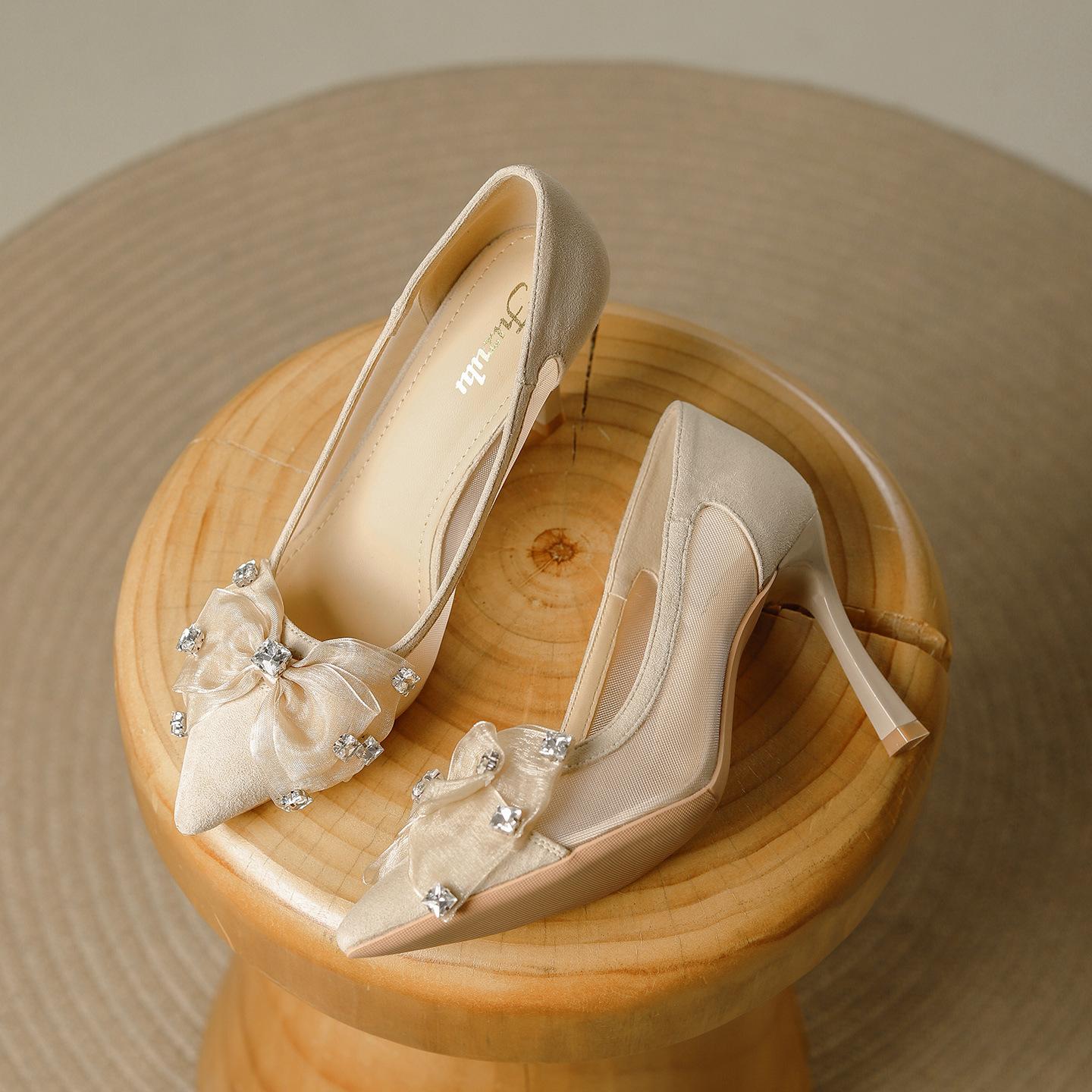 

Сетчатые туфли-лодочки на тонком каблуке, женские летние 2025 новые с бантом на юбке, нежные, в сказочном стиле, с мелкой сеткой, с открытым вырезом, на высоком каблуке 40 абрикосовый