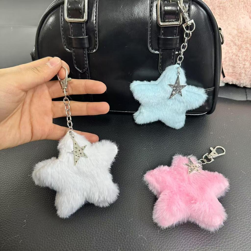 Porte-clés Pendentifs Peluche Étoile pour Femmes Filles Rose Bleu Pentagramme Boule de Fourrure Porte-clés Charms de Sac Porte-clés Ornement Accessoires
